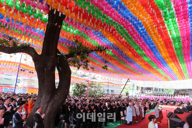 부처님오신날 법요식 "4년만 남북공동발원문 발표"