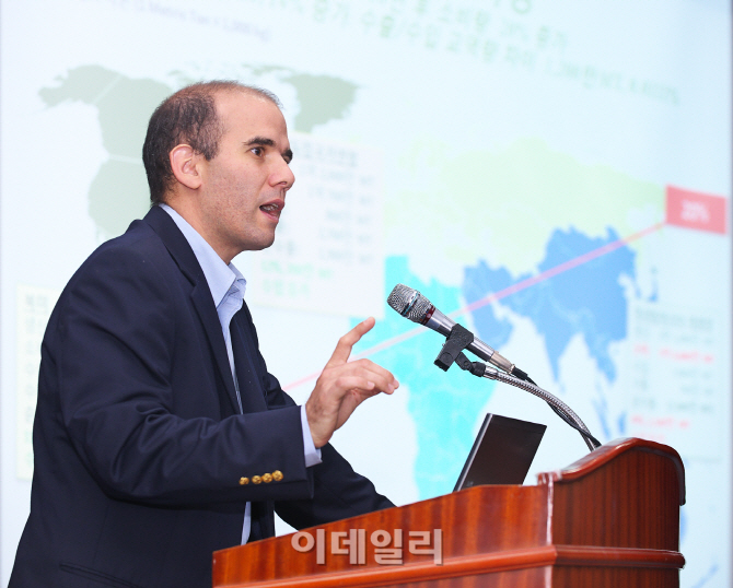 [포토]후안 파리나티 몬산토 아시아 총괄 부사장, 충남대에서 강연-1