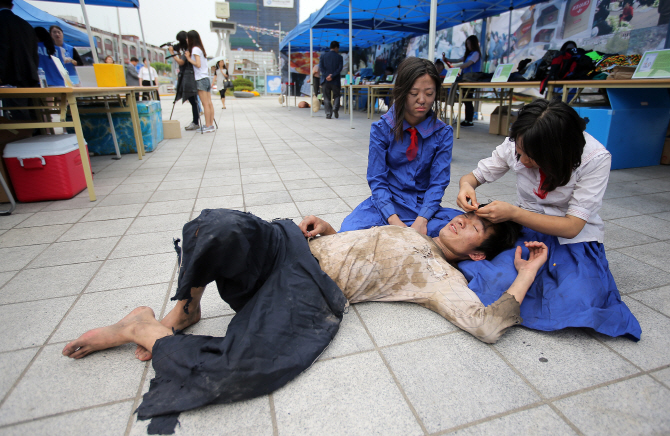  청량리역에 나타난 꽃제비                                                                                                                                                                         