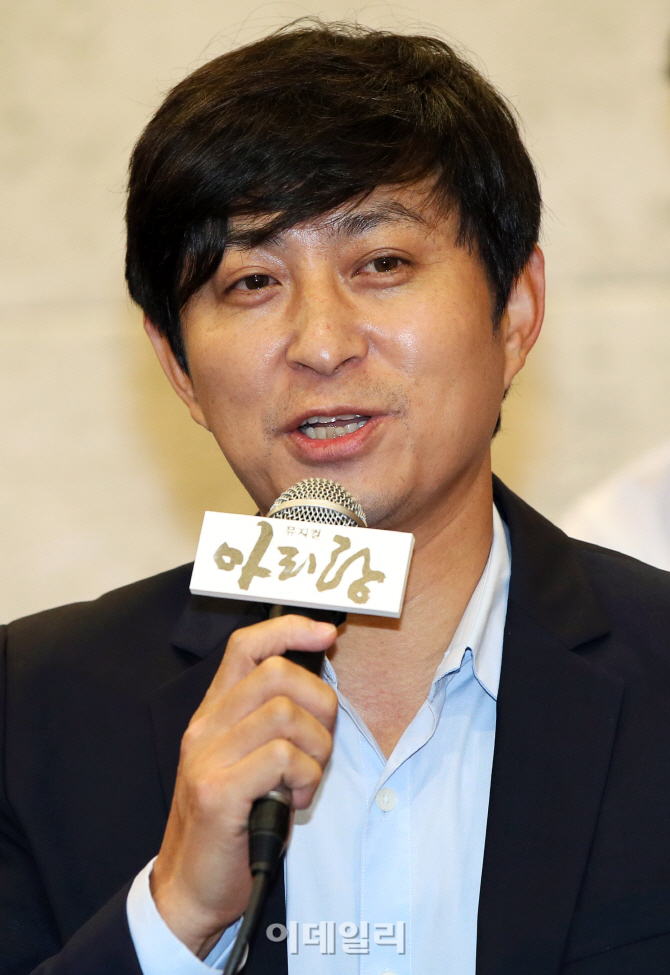 [포토]질문에 답하는 서범석 배우