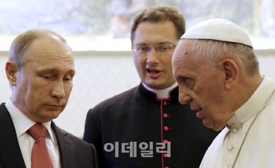 교황 "푸틴, 우크라이나 평화에 진심으로 노력해라"