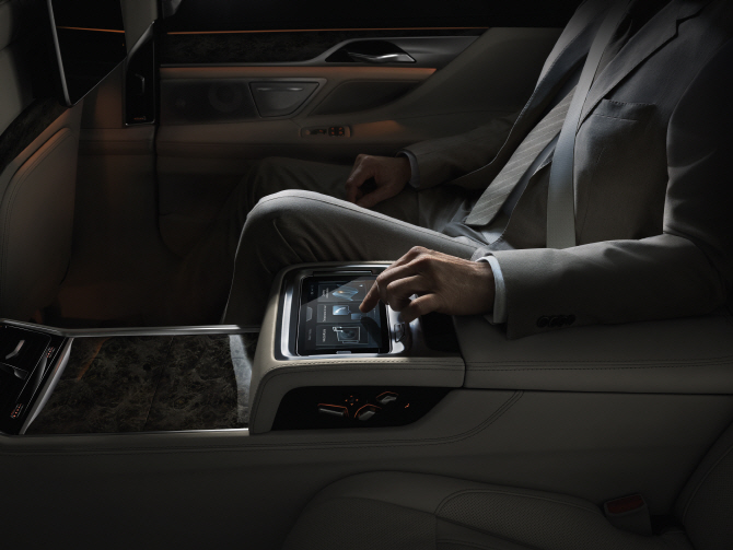 BMW '뉴 7시리즈', 스마트한 실내 인테리어                                                                                                                                                