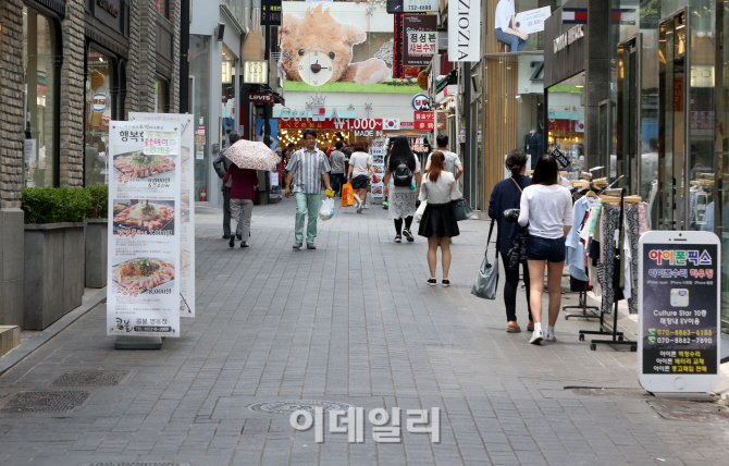 [메르스가 삼킨 경제] 외국인도 내국인도 '뚝'…"7~8월 더 걱정"