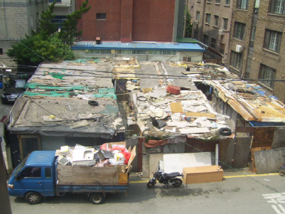 서울 강남 영동2교 인근 무허가 판자촌 꽃길로 바뀐다