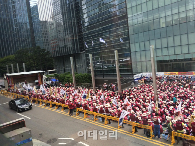 한화 편입 앞둔 삼성테크윈, 노사 막판 진통..서초사옥 집회