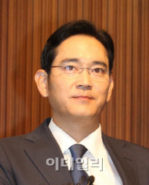 [사설] 국민앞에 고객숙인 이재용 부회장                                                                                                                                                                  