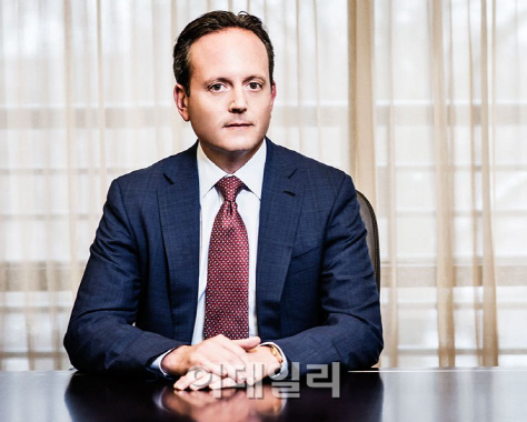 실적 악화에도 지갑 두둑히 챙긴 CEO 알고보니...