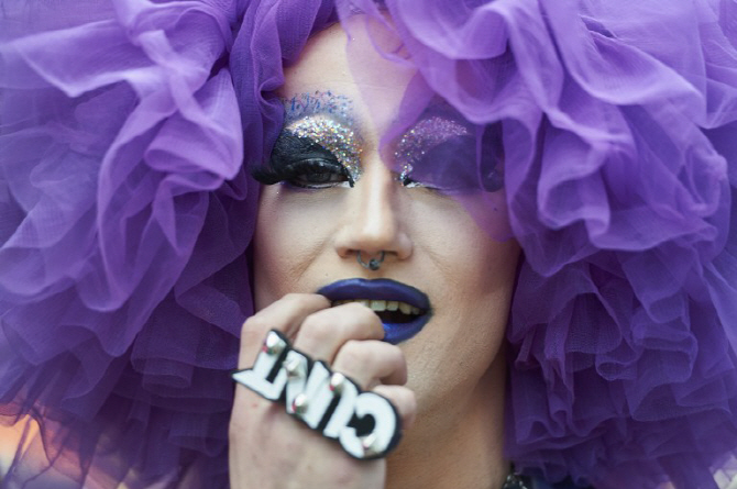 [포토] `런던 LGBT 퍼레이드` 메이크업 어때요?