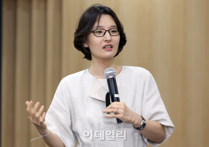 [포토]'행동재무학과 자산관리'란 주제로 강연하는 주소현 교수