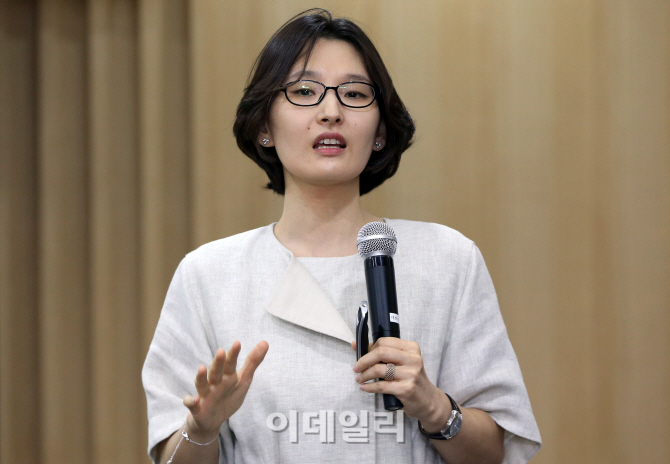 [포토]'행동재무학과 자산관리'란 주제로 강연하는 주소현 교수