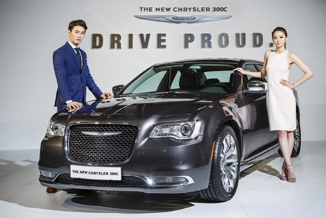 크라이슬러 뉴 300C 국내 출시.. 4480만~5580만원