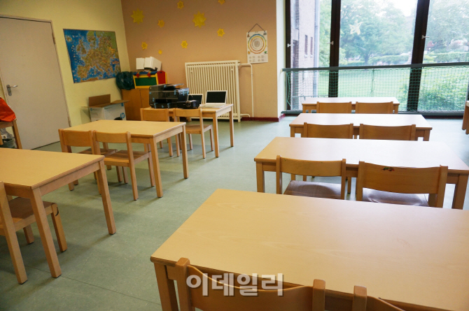 [포토]서경석-서경덕, 독일 베를린에 '한글 공부방' 지원-2