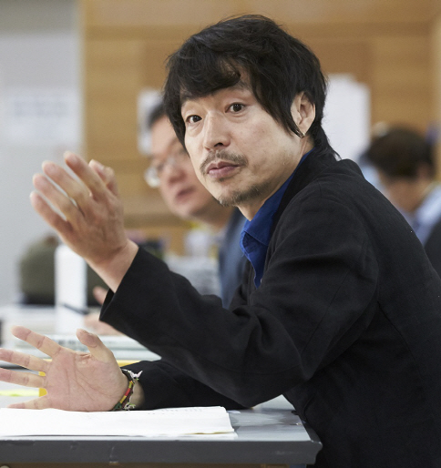 고선웅 연출 "홍도, 마방진 추구하는 연극에 가장 근접"