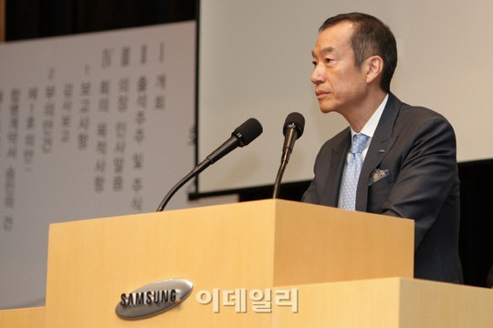 중간금융지주사 대안될까…숨죽인 재계