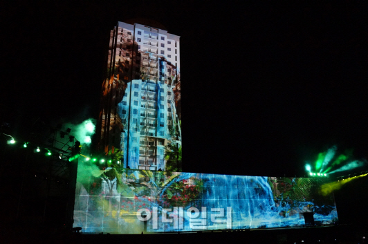 속초 여름밤 수놓은 '더 블루' 성황리 종료