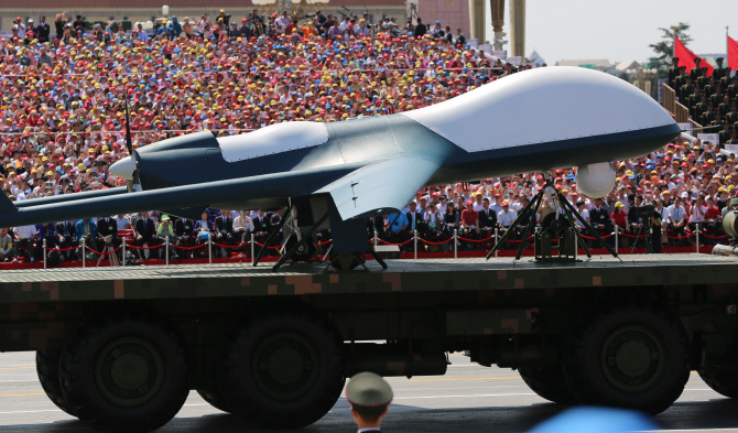  중국이 열병식서 공개한 가공할 무기들                                                                                                                                                             