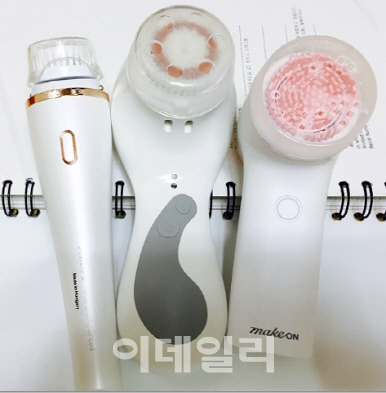 [염기자의 비교체험]클렌징 기기, '최강을 알려주마'