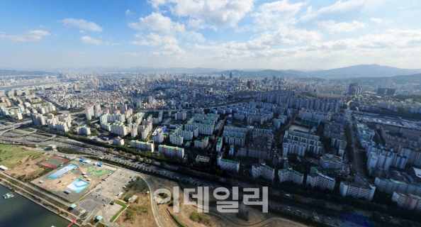 서울 전세 아파트 절반 '3억 5000만원' 넘었다