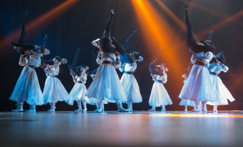  인천시립무용단 '가을연꽃'