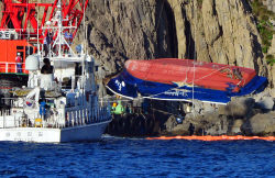 낚시어선 돌고래호 전복사고 실종자 1명 추가 발견..사망자 15명으로 늘어                                                                                                                                   
