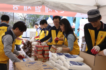 CJ제일제당, 식품나눔 축제 참가 '선물세트 조립 봉사'