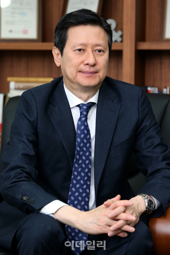 [포토]신동주 전 일본 롯데홀딩스 부회장 이데일리 방문