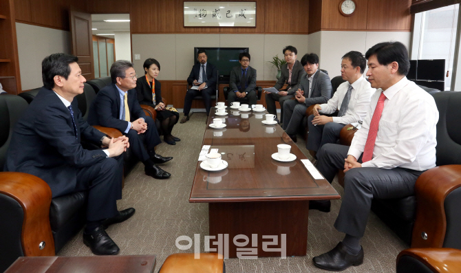 [포토]신동주 전 일본 롯데홀딩스 부회장 이데일리 방문