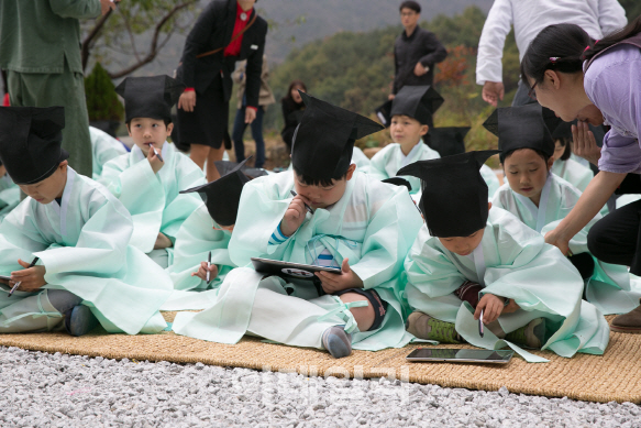 KT, 청학동에서 'IT과거시험' 개최..어린이 60명 참여