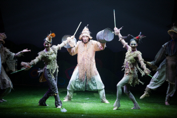 온 가족 함께보는 무용극 '춤추는 허수아비' 앙코르