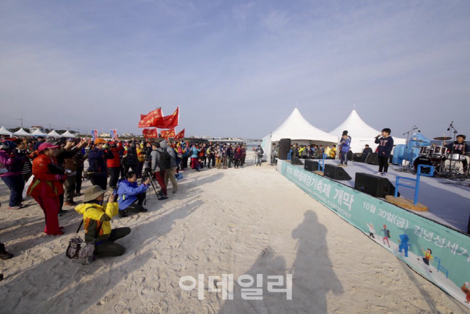 올레길에서 놀다가세요…제주올레걷기축제 막 올라