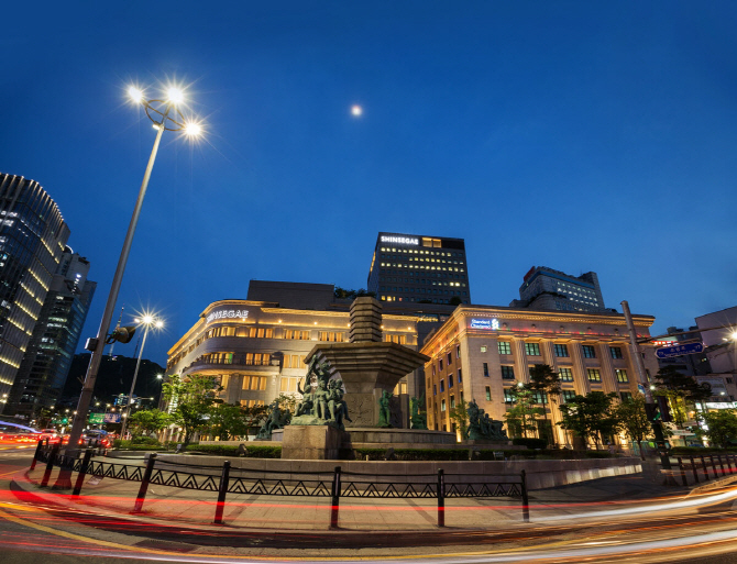 신세계, 한국은행 앞 분수광장 시민쉼터로 조성