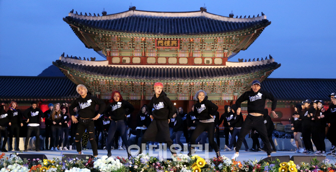[포토]케이팝(K-pop)에 빠진 외국인들