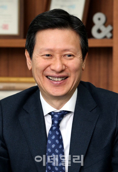 신동주, 쓰쿠다 日 롯데HD 대표에 손배 소송 제기