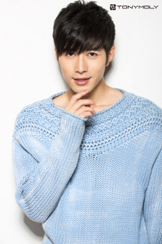 中 국민 남동생 진학동, 토니모리 광고 촬영차 방한