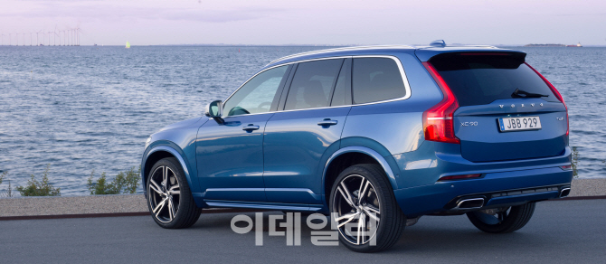 볼보 'XC90 R-디자인', 듬직한 자태                                                                                                                                                       