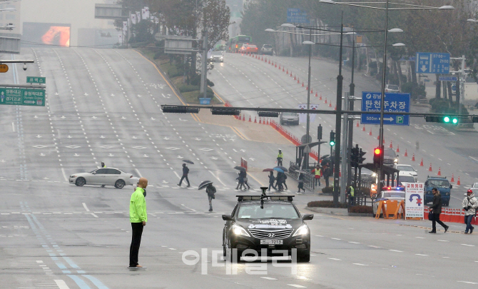 [포토]승객탑승 미션 수행하는 자율주행차량