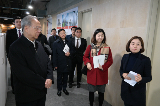 [포토] 해외 귀빈들, 경기창조혁신센터 방문