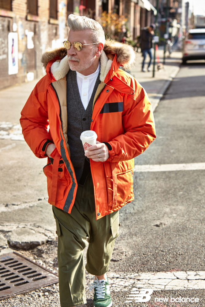 [포토]뉴발란스 '카메라맨 다운 재킷', 모델은 닉 우스터
