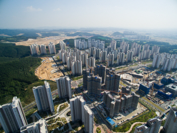 부동산 삼재(三災)에…투자자 "떠난다고 전해라"