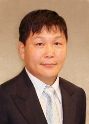 ‘원정 도박’ 정운호 네이처리퍼블릭 대표, 1심서 징역 1년(상보)
