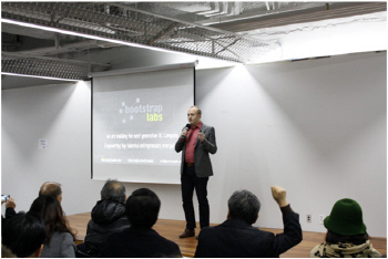 크라우드펀딩 오픈아카데미, 350여명 넘는 인파 모여