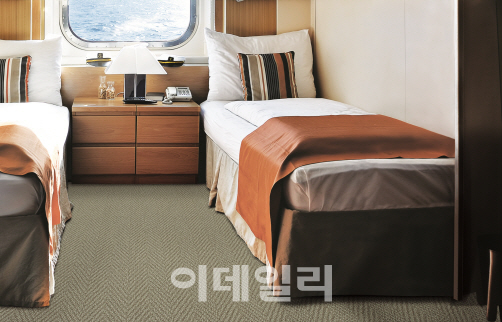 LG하우시스, 업계 최초 선박용 바닥재 제조 '신기술 인증' 취득