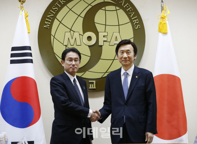 [포토]위안부 해결을 만난 한일 외교 장관