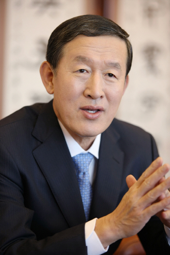 허창수 전경련 회장 "선진국가 도약, 기본과 원칙 바로세우는 원년"
