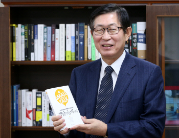 ②"개혁半 잡담半…만년적자 꼬리표 뗀 비결"