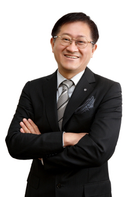 아모레G, 백정기 대표 일신상 이유 사임..서경배 단독 체제
