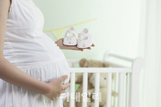 2016년 당신이 해야할 일 '출산·육아'..자연분만시 병원비 무료
