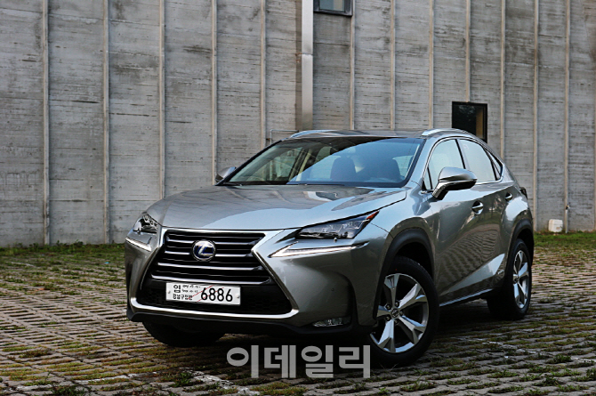 렉서스 NX300h, 친환경차 지정으로 가격인하