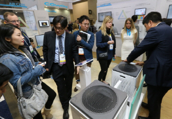 [포토]코웨이, ‘CES 2016’서 IoT 기반 통합 케어 솔루션 전시                                                                                                                                             