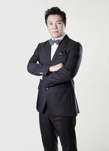 정성화, 안재욱·김주원과 한 식구 됐다…EA&C와 전속계약